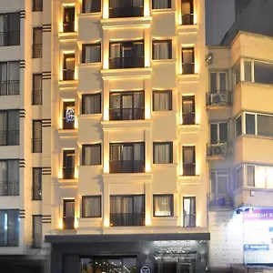 Celine Taxim Istambul